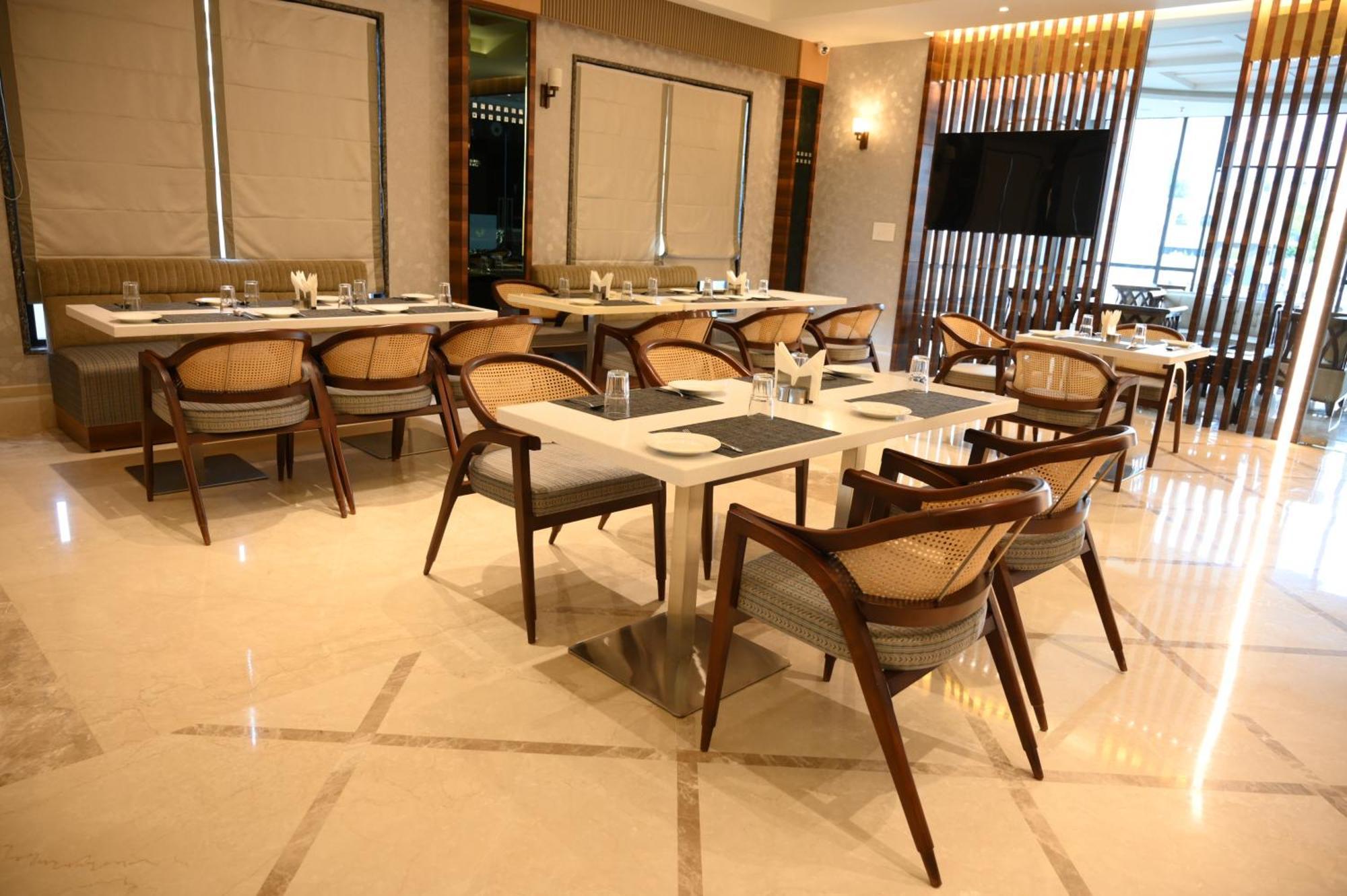 The Mudra Hotel Varanasi Exterior photo