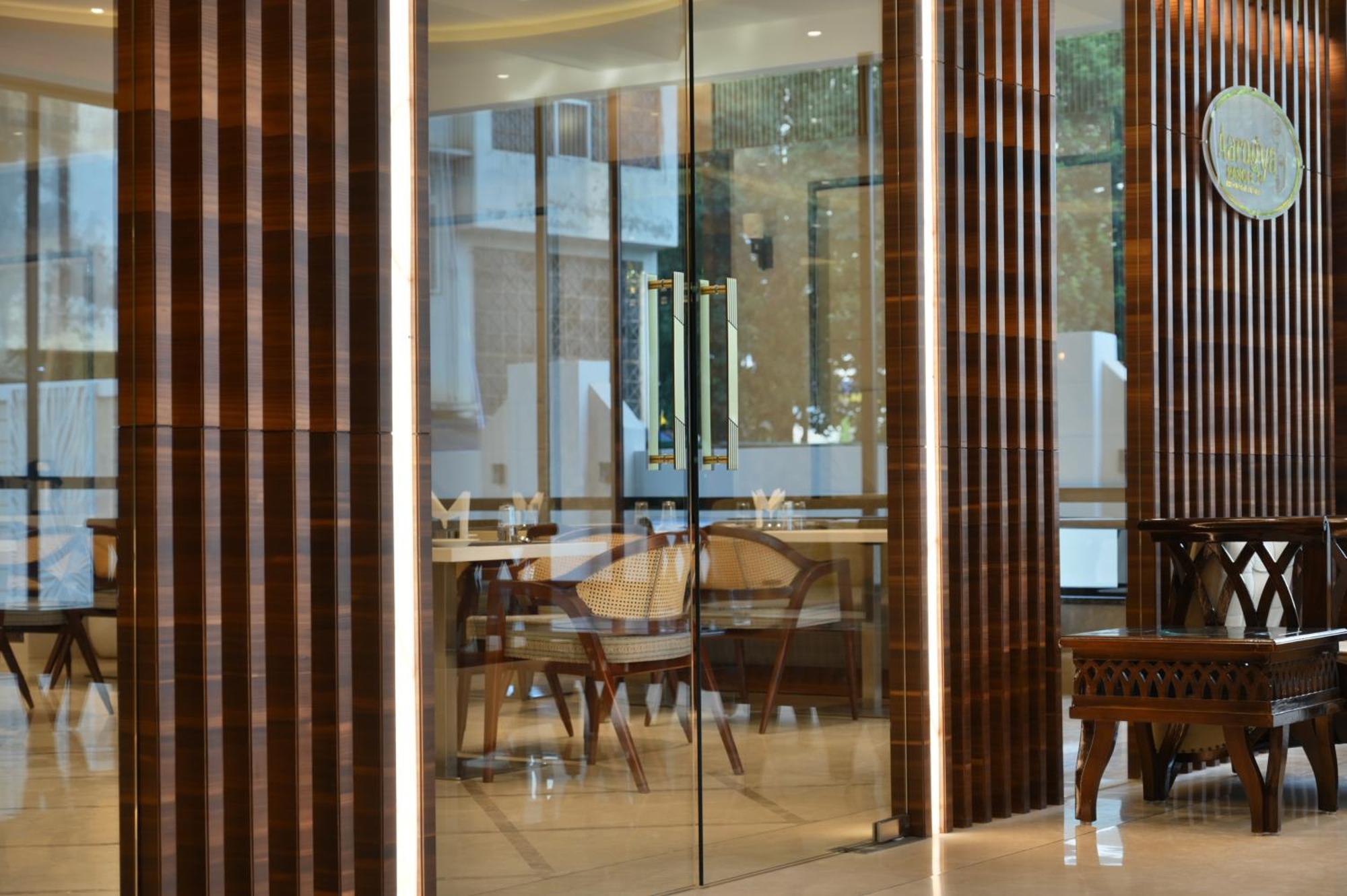 The Mudra Hotel Varanasi Exterior photo
